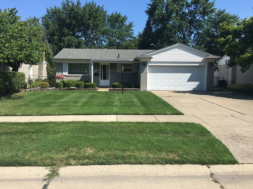 1st image of 32284 Barton St