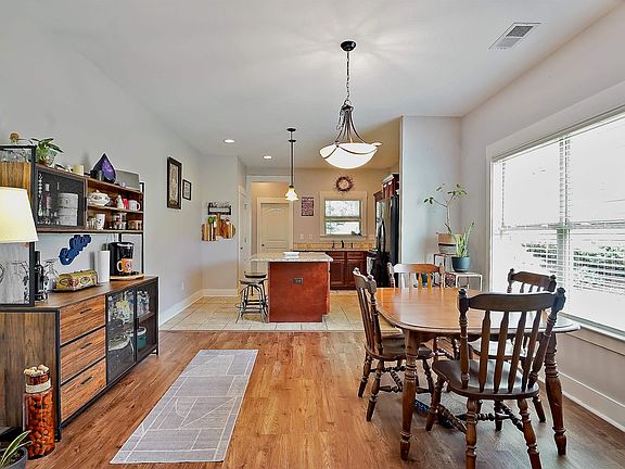 5th image of 4846 Mountain Gap Dr