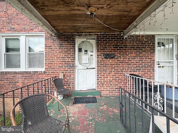 3rd image of 1202 Ashburton St