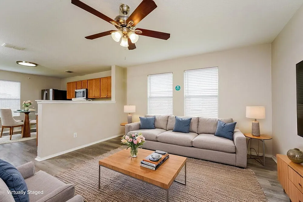 3 bed, 2.0 bath, 1222 sqft, $1,690 — Photo 4