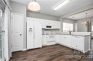 2nd image of 2023 McKenzie Creek Dr