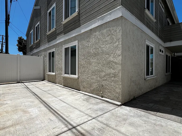 Florida Street Apartments — Photo 50