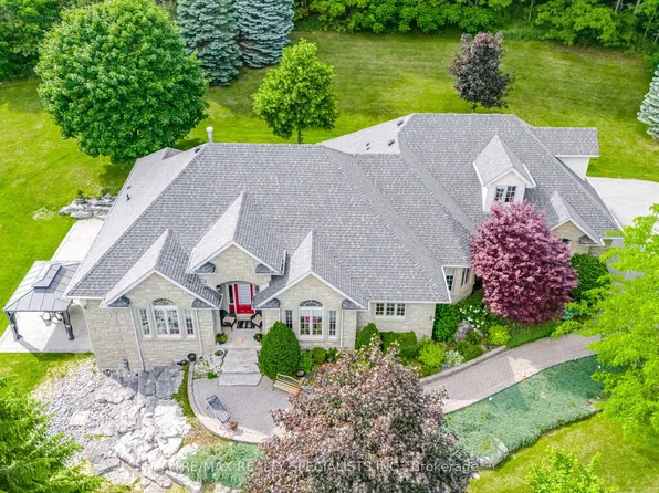 10 Valley Hill Dr, Caledon, ON L7E 0B8