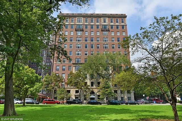 1st image of 2450 N Lakeview Ave #9