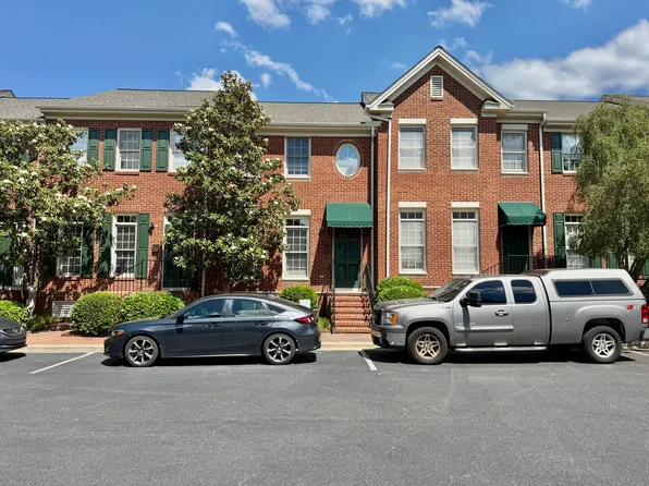 106 Hatfield Ln, Raleigh, NC 27603