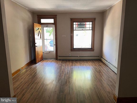 3rd image of 340 Clark St