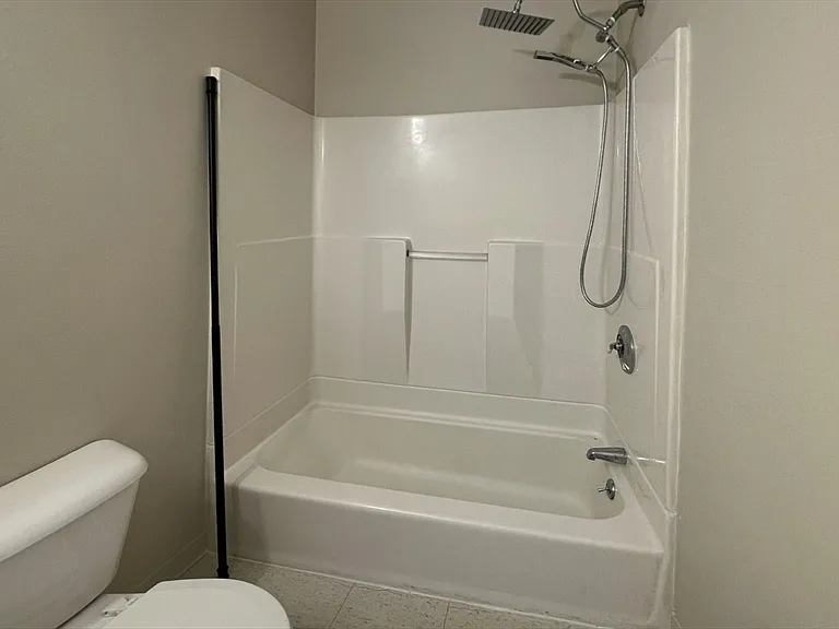10 Hemans St #13 — Photo 15