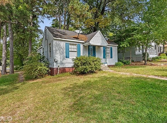 3rd image of 664 Dalzell St