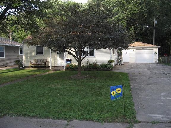 3rd image of 1459 Lincoln St