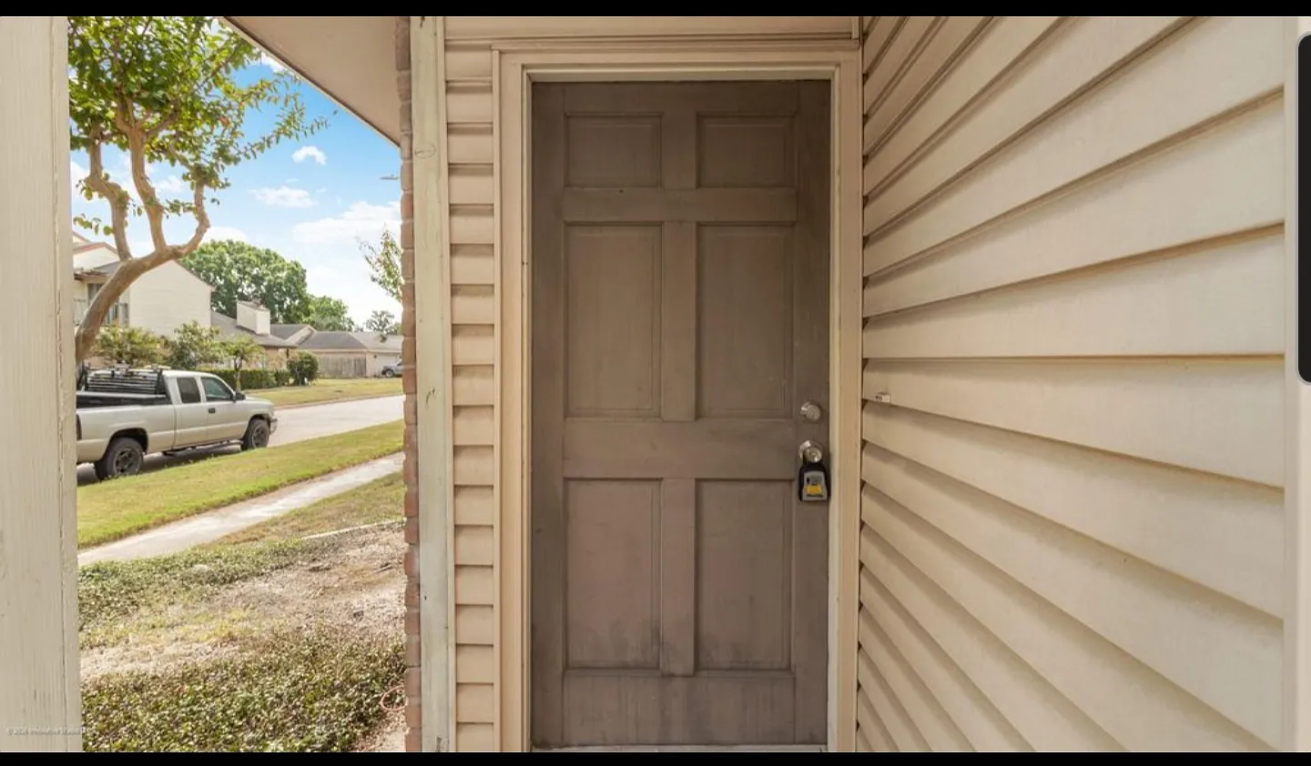 7859 Green Lawn Dr — Photo 3