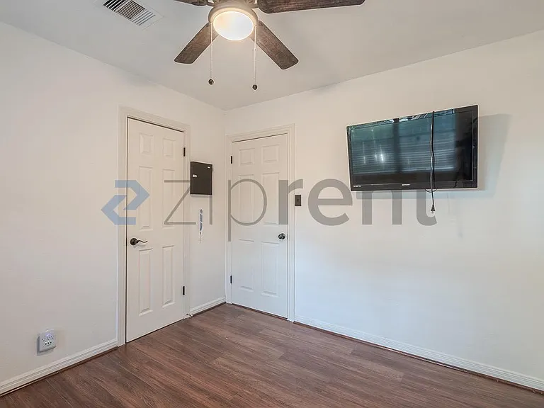 4701 W 43rd St — Photo 20