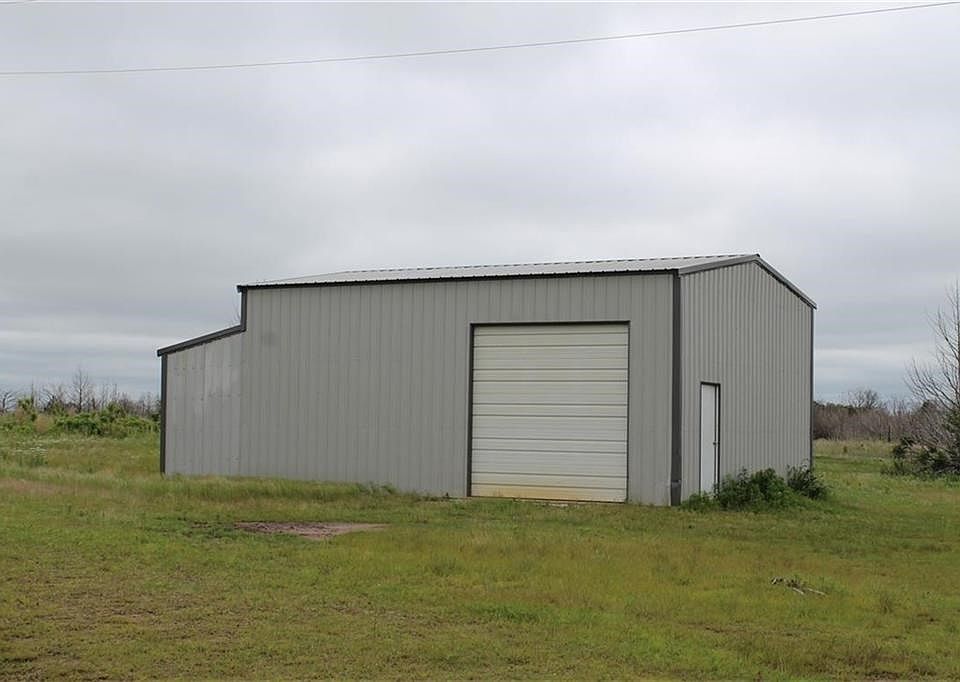 2nd image of 47585 Hardesty Rd