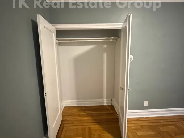 166 Jewett Avenue image 3 of 7