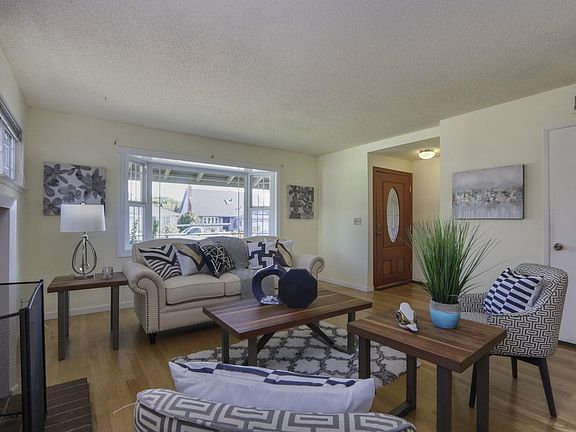 4th image of 215 Omira Dr
