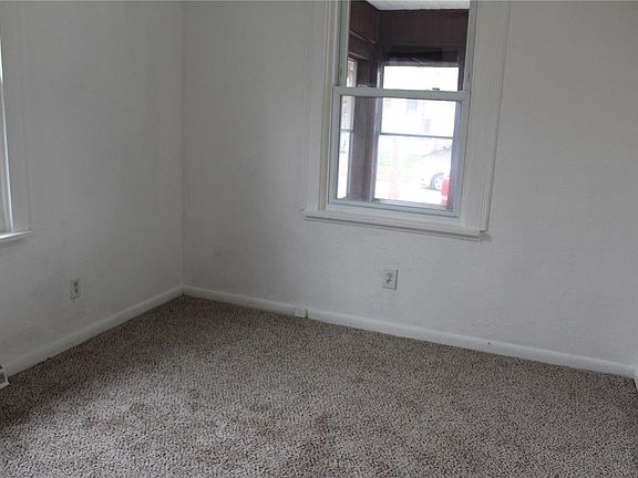 3rd image of 153 Goulding Ave