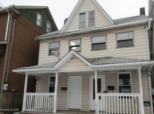 833 Walnut St, Freeland, PA 18224