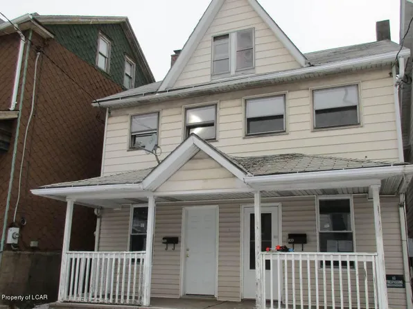 833 Walnut St, Freeland, PA 18224