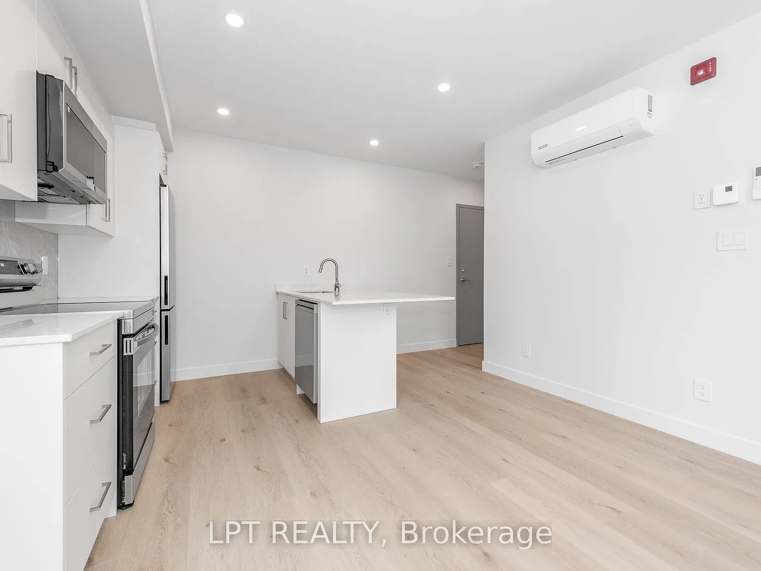 Studio, $1,535 — Photo 4