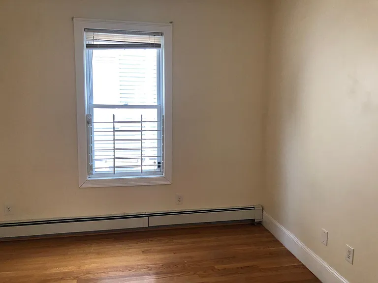 14 Schiller St #3C — Photo 2