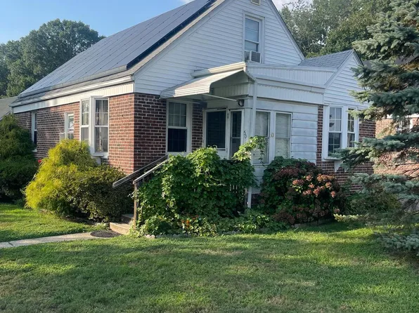 50 S Dupont Rd, Carneys Point, NJ 08069