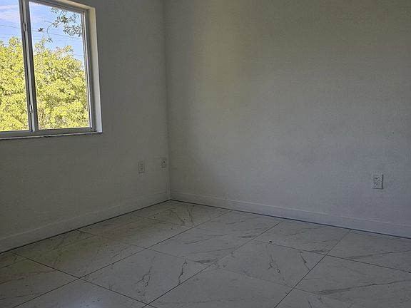 5th image of 2758 NW 58th St