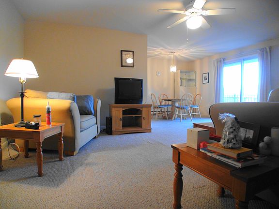 3rd image of 15 Cottage St Building 17/3B-173B