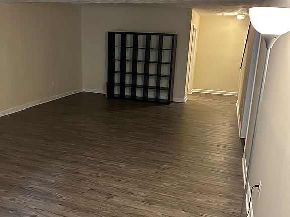 4th image of 4613 Luxberry Dr #Basement