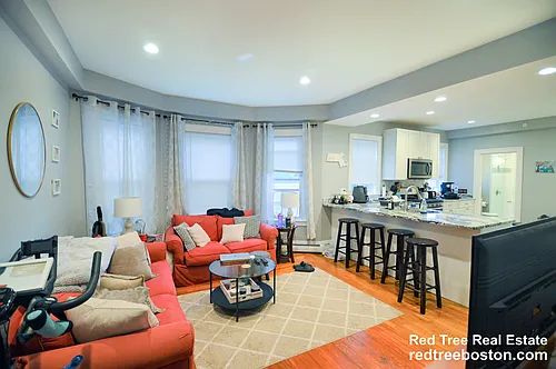 62 Mapleton St Photo 1