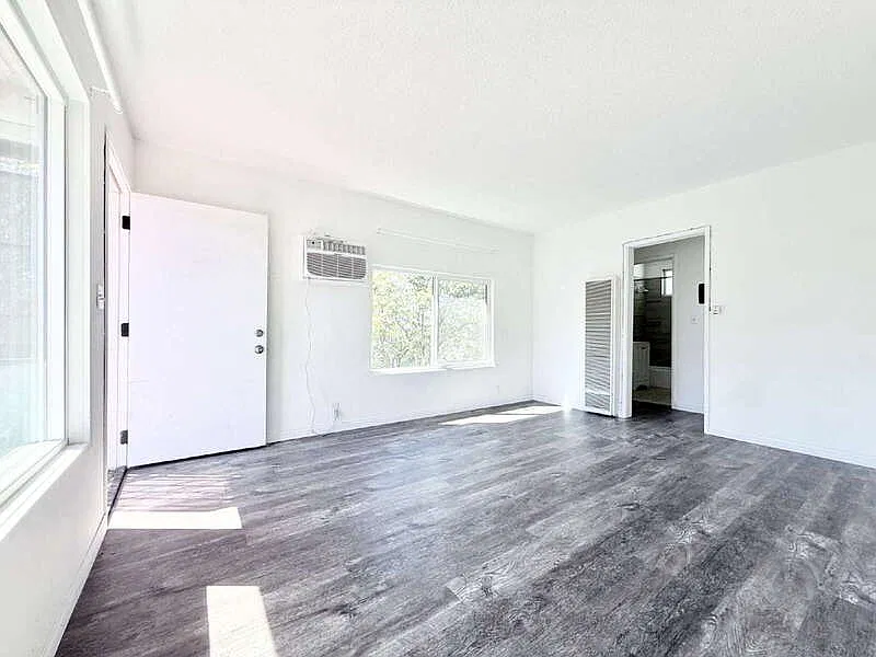 2023 Reservoir St #5