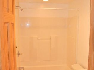 32005 W Twelve Mile Rd, Farmington, MI 48334
