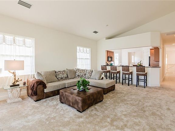 3rd image of 7876 Hawthorne Dr Unit 1204