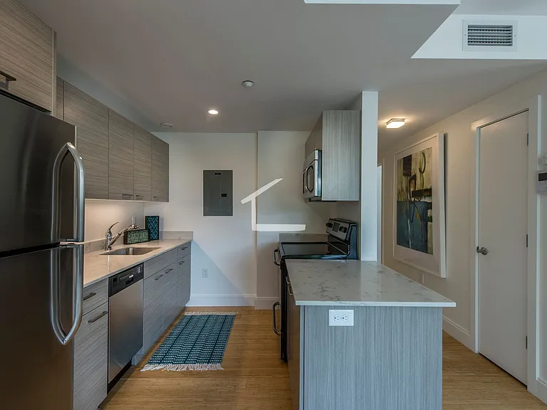 90 Malvern St #401 — Photo 5