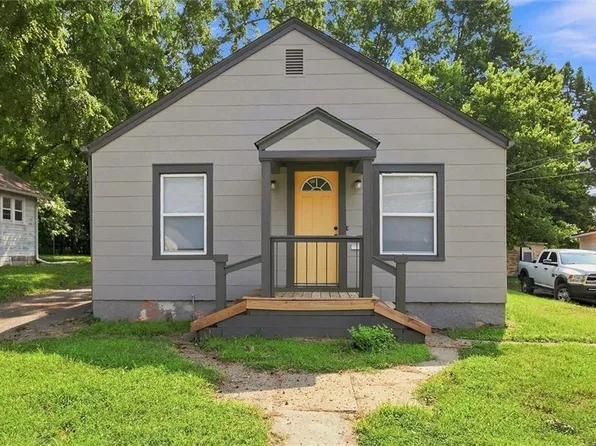 1125 S Dodgion Ave, Independence, MO 64050