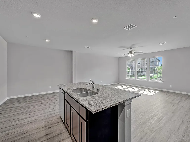 3112 Solana Cir — Photo 11