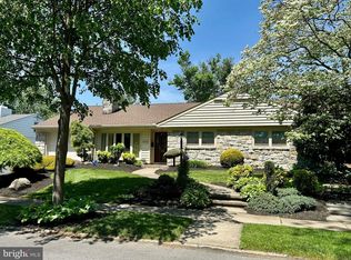 1643 Dauphin Ave, Wyomissing, PA 19610