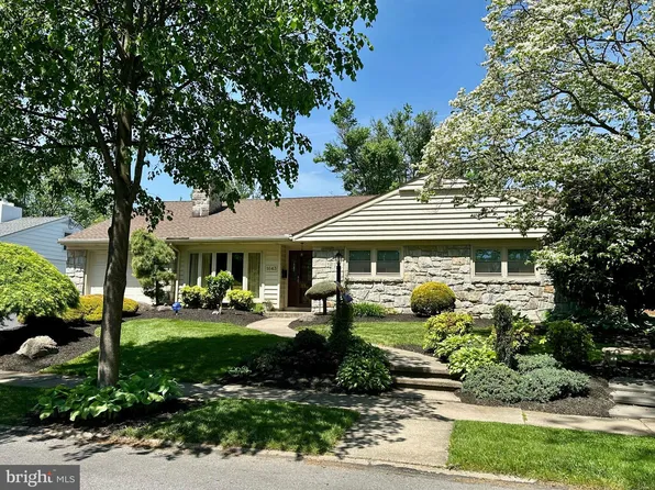 1643 Dauphin Ave, Wyomissing, PA 19610