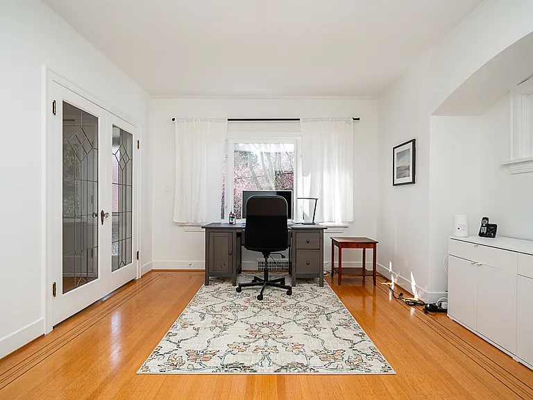 5626 Highbury St — Photo 6