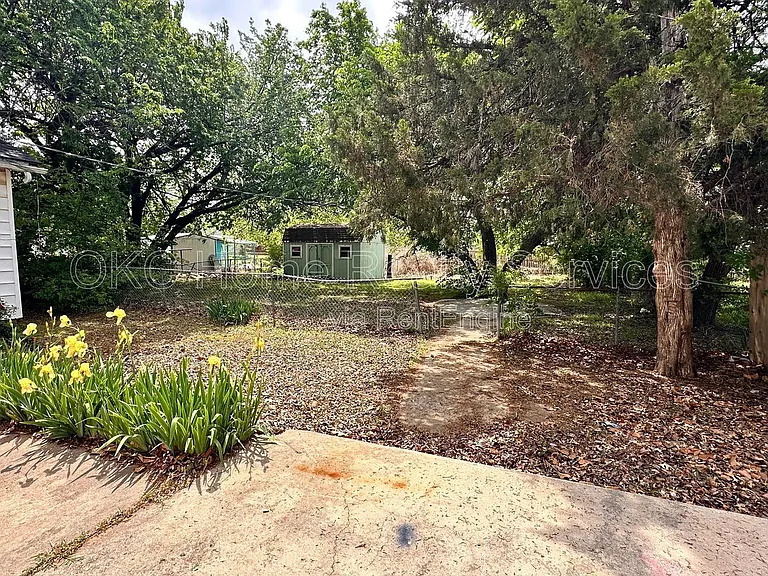6808 NW 59th St — Photo 12