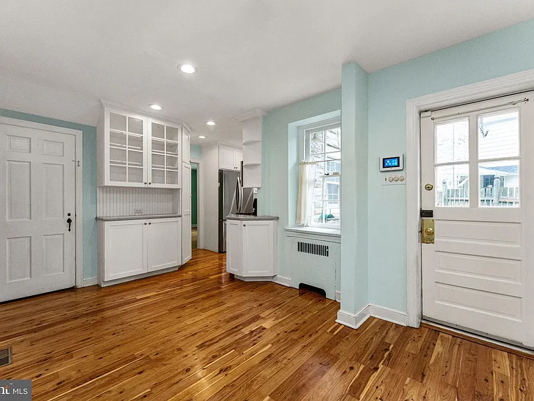 471 Athens Ave — Photo 16