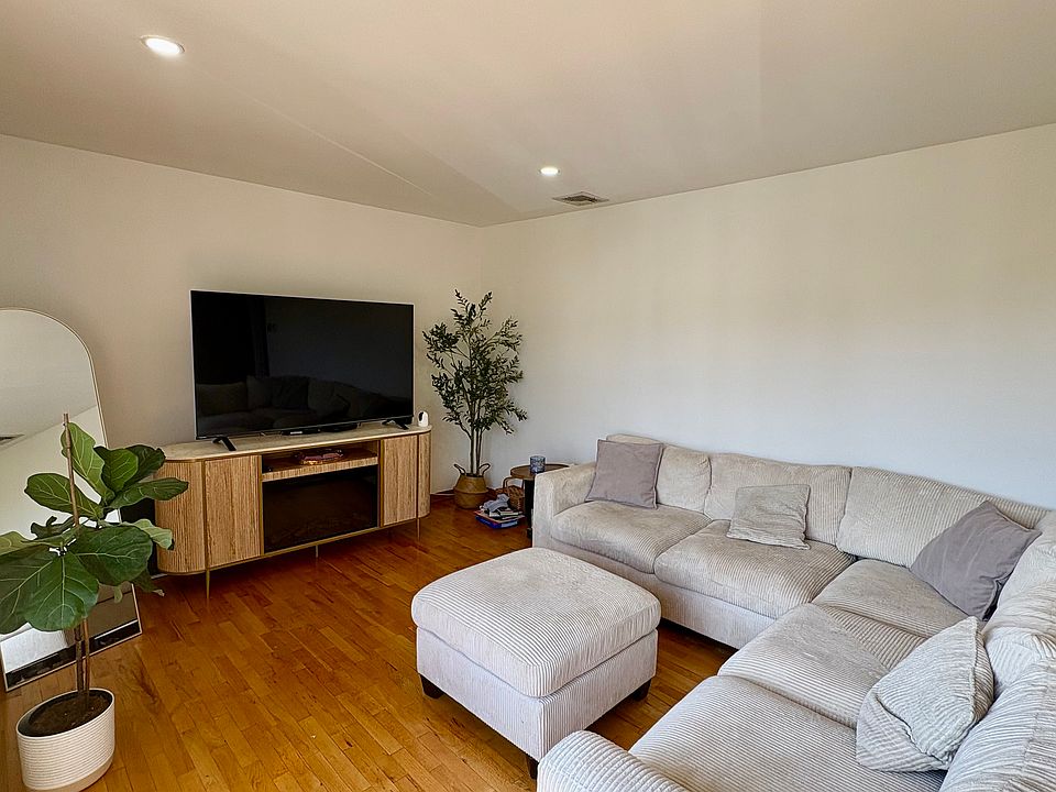 1st image of 122 Hedden Ter Floor 2