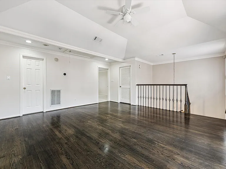 2732 Mid Ln — Photo 11