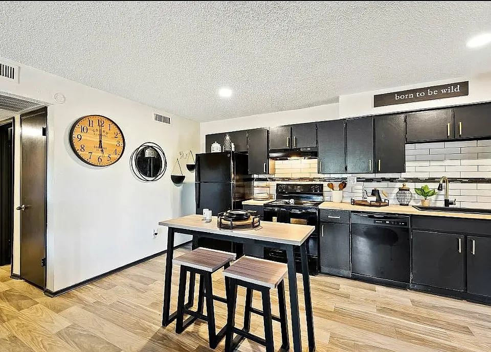 Experience modern living at The WerX, where sleek design meets functionality. Enjoy stylish interiors, top-tier amenities, and a vibrant community atmosphere. Seize the opportunity to elevate your lifestyle todayschedule a tour now!