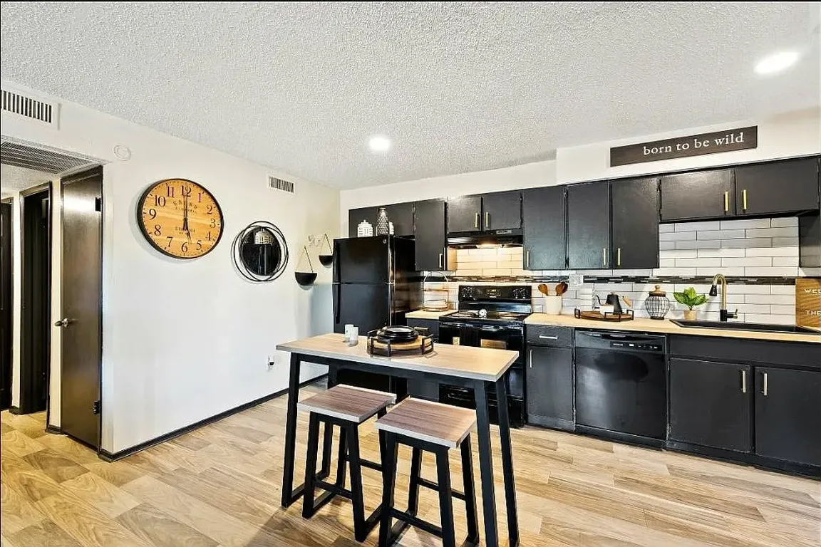 Experience modern living at The WerX, where sleek design meets functionality. Enjoy stylish interiors, top-tier amenities, and a vibrant community atmosphere. Seize the opportunity to elevate your lifestyle todayschedule a tour now!
