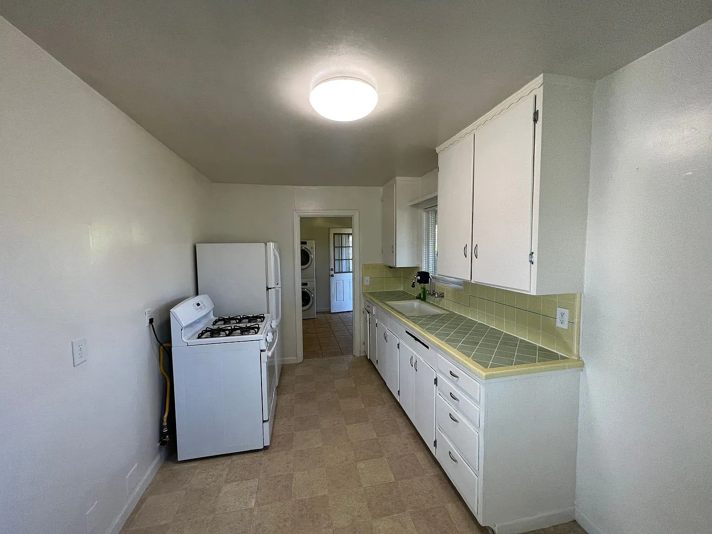 618 James St - West Sacramento 95605 — Photo 3