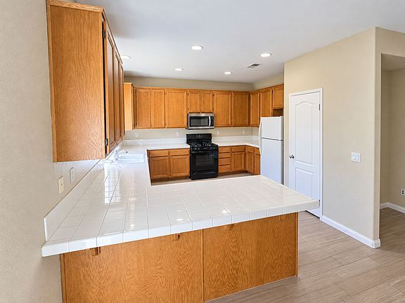 5th image of 12653 Oak Knoll Rd