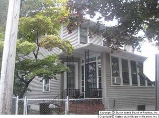 4 Savin Ct, Staten Island, NY 10304