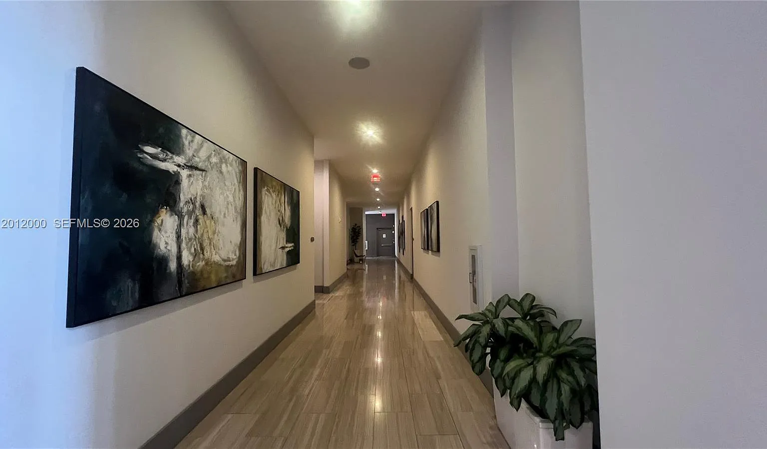 5350 Park Condo — Photo 3