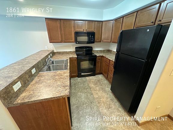 4th image of 1861 Wrigley St