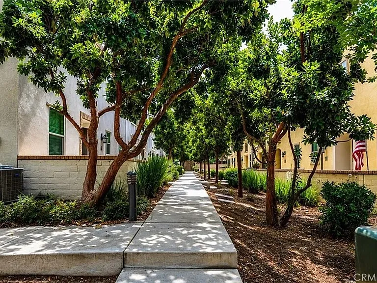 3210 E Yountville Dr #8 — Photo 4