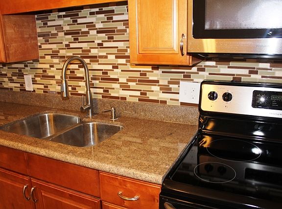 5th image of 542 Woodbine Dr